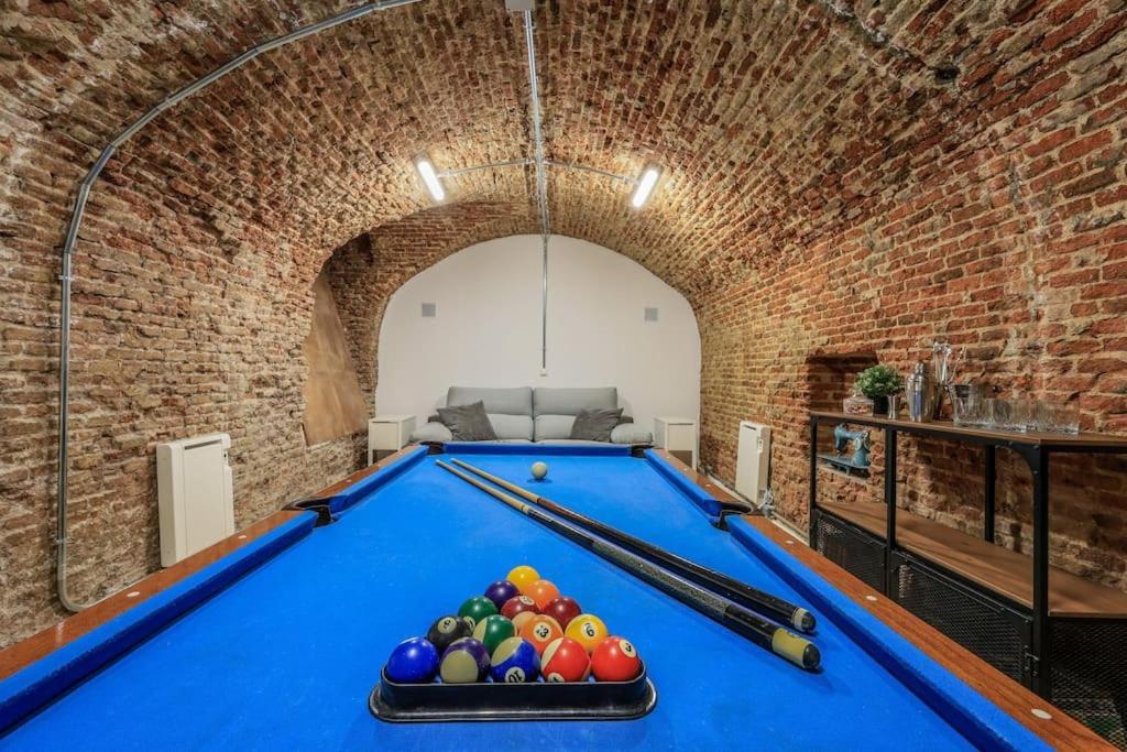 马德里Unique Flat La Latina * Billiard & Darts公寓 外观 照片